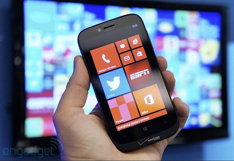 Ảnh thực tế Lumia 822 - Smartphone WP8 bình dân
